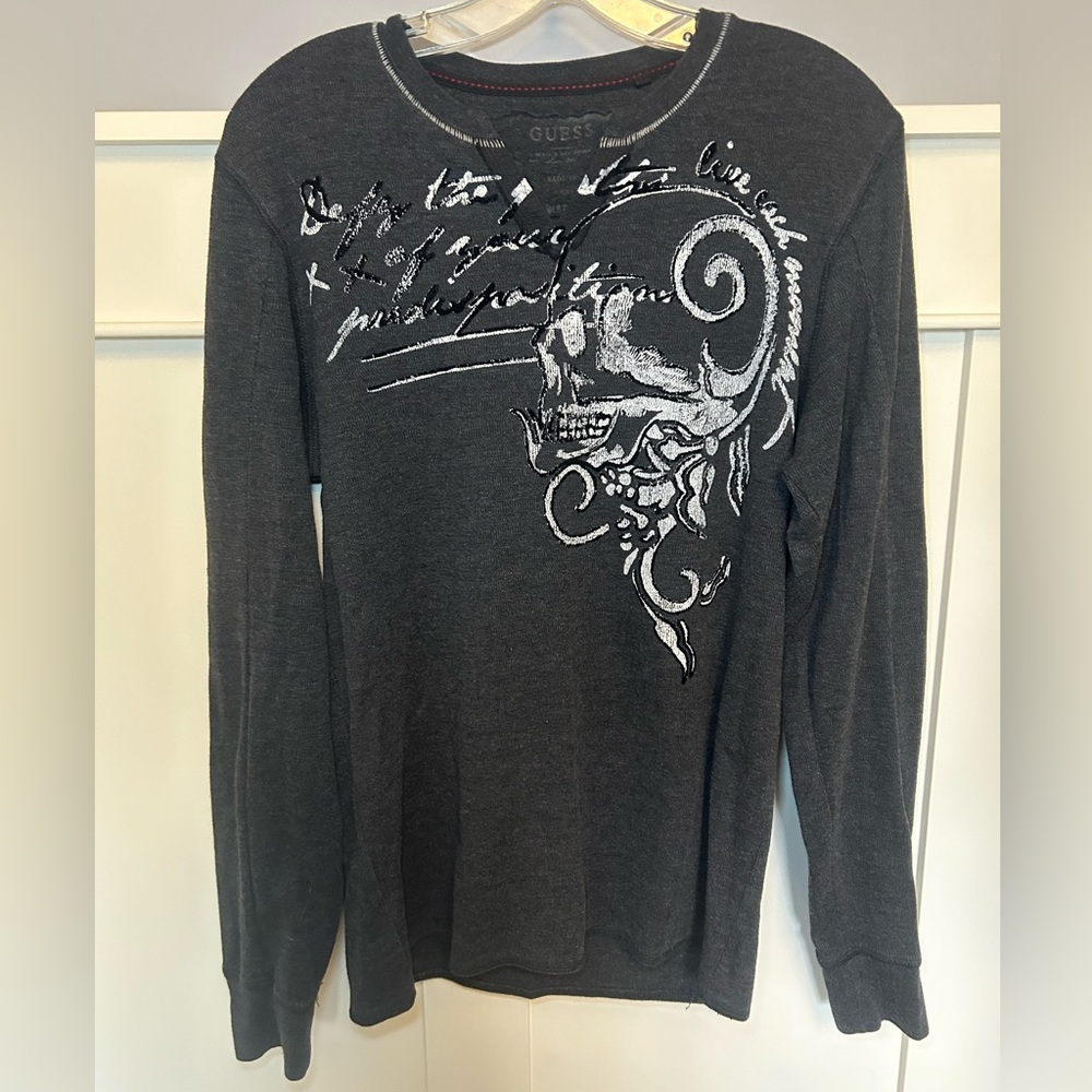 Vintage Guess "skull script" single stitch sweater